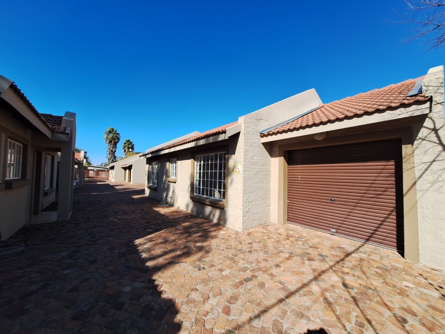 2 Bedroom Property for Sale in Potchefstroom North West